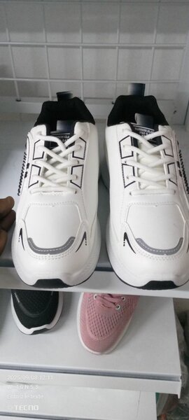 Sneakers tendance homme blanches