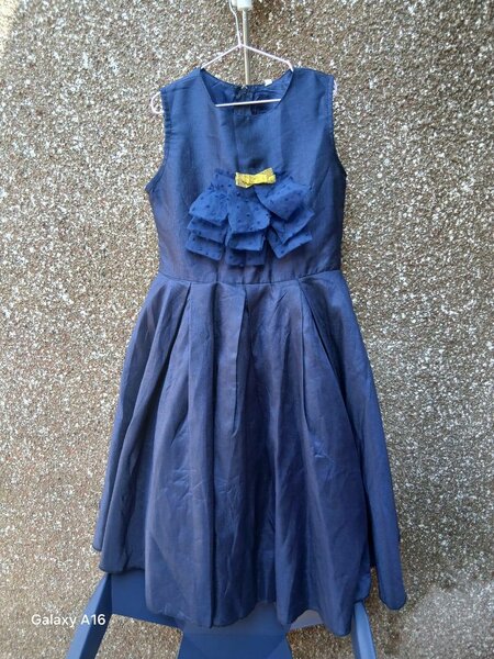 Robe élégante bleue enfant