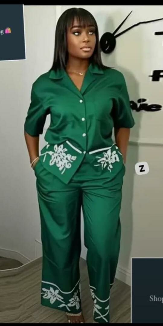 Ensemble Pantalon Floral Élégant