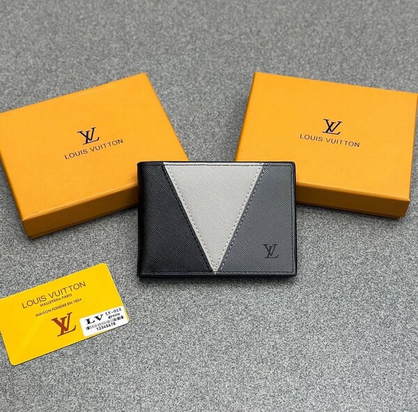 Porte-cartes Louis Vuitton élégant