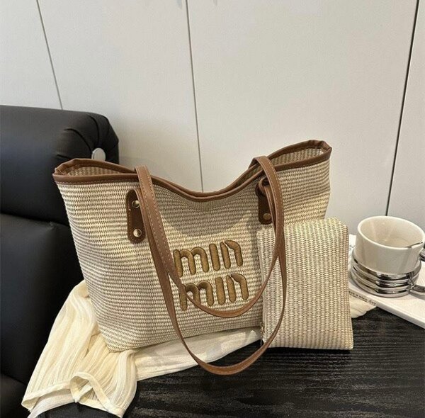 Sac cabas en osier élégant