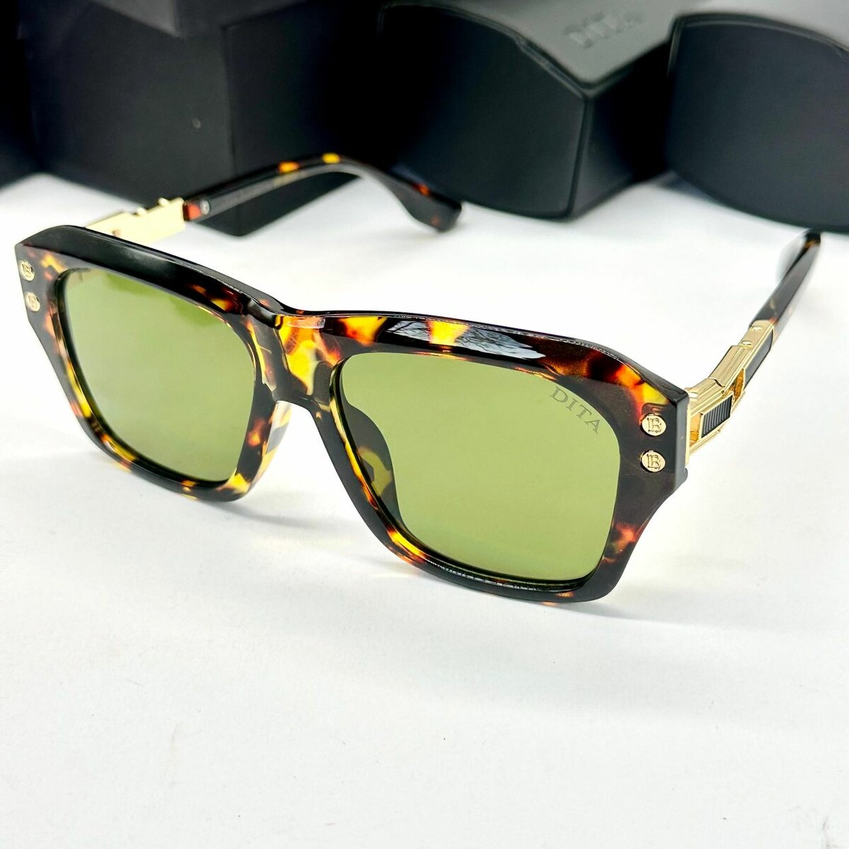Fashion sunglasses