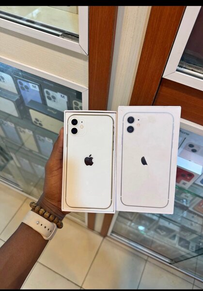 iPhone 11 - 128Go, Blanc