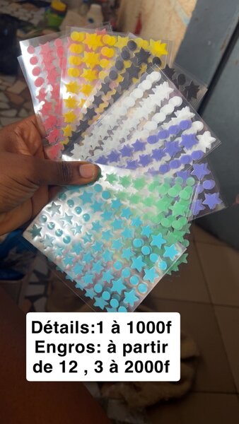 Autocollants colorés variés