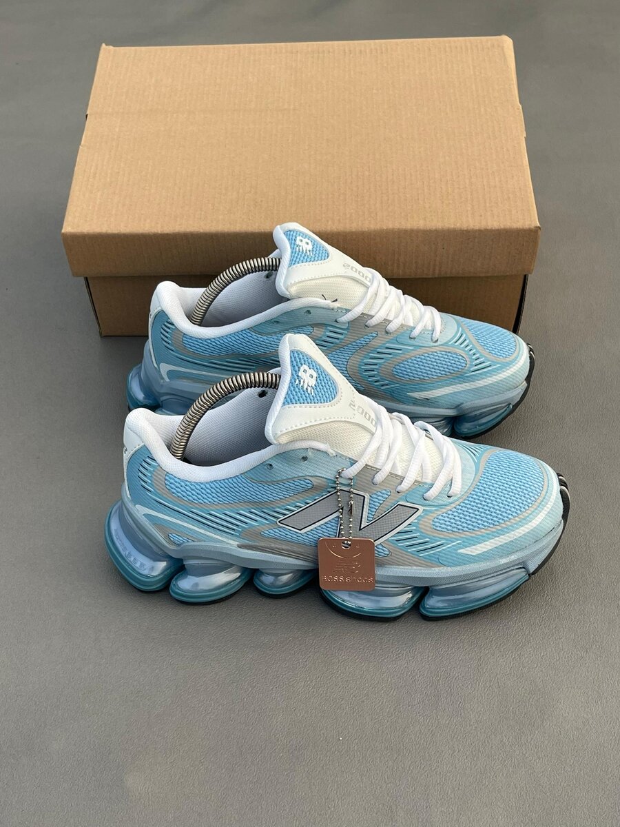 Baskets légères bleues