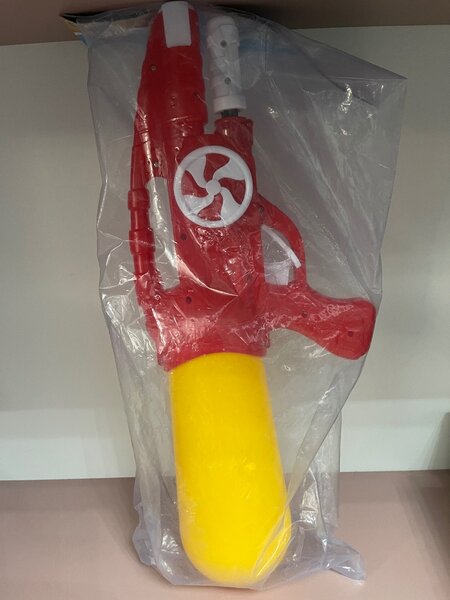 Водный пистолет