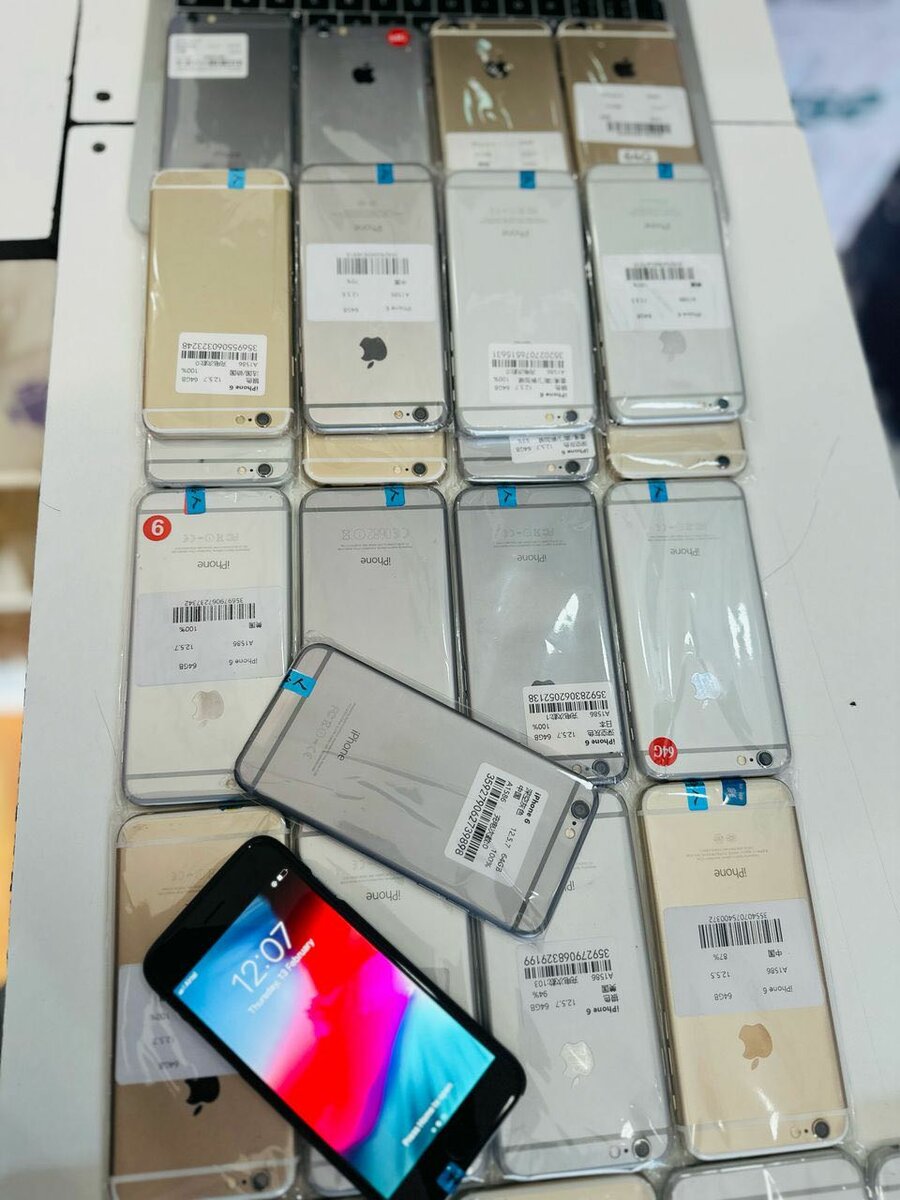 iPhone 6 64GB nearly new