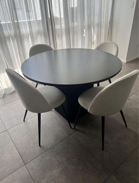 Table à manger ronde moderne