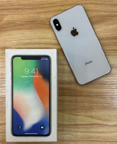 iPhone X 64 Go Argent