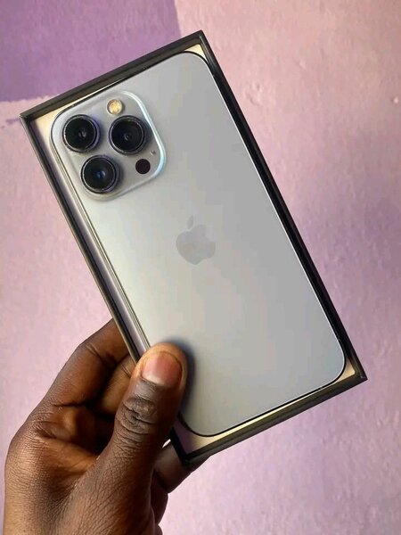 iPhone 14 Pro Max 128 Go Argent