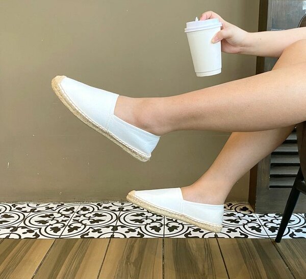 Espadrilles blanches élégantes