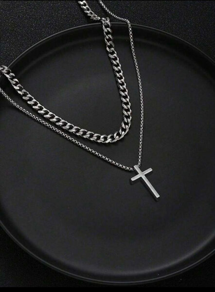 Collier croix en acier inoxydable
