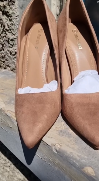 shoes gloss patent heel