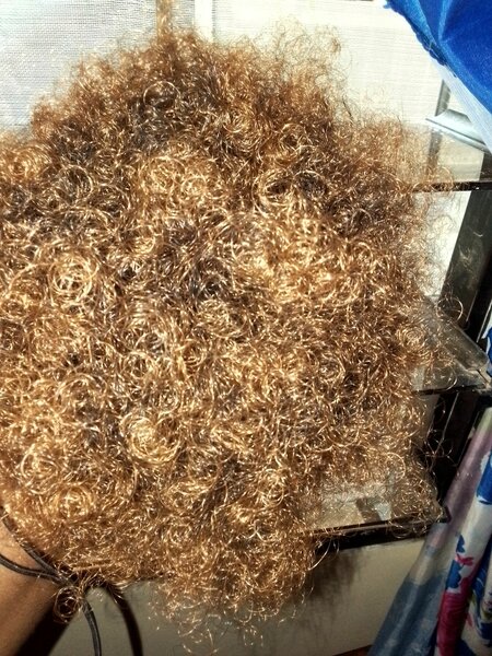 Postiche afro