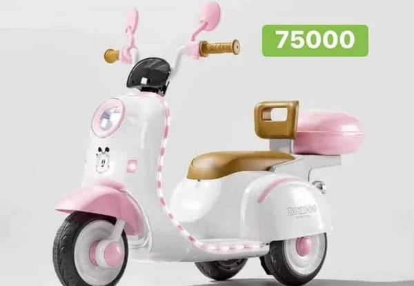 Trottinette électrique enfant blanche