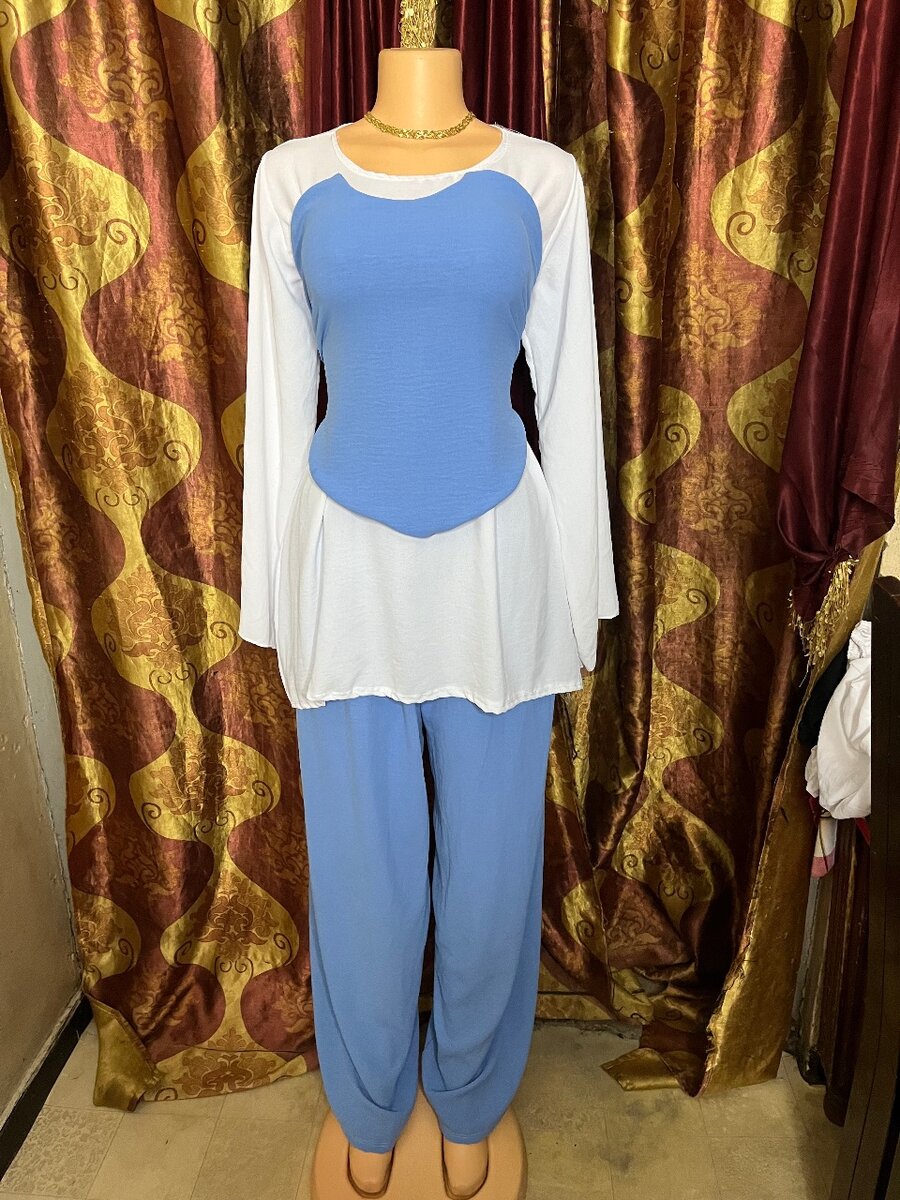 Ensemble avec un corsé