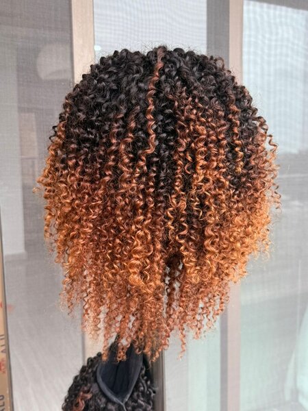 Demi Perruque Bouclée