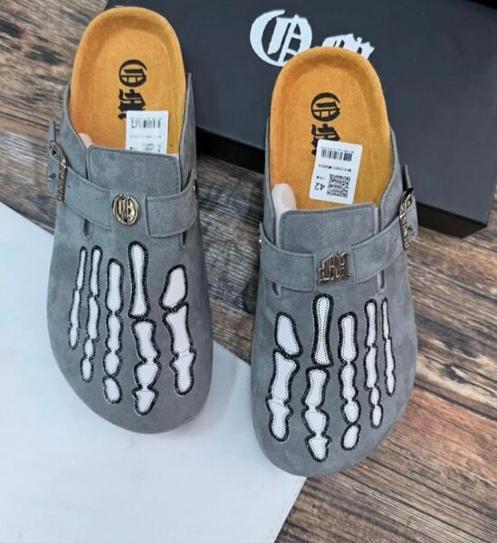 Sabots squelettes élégants