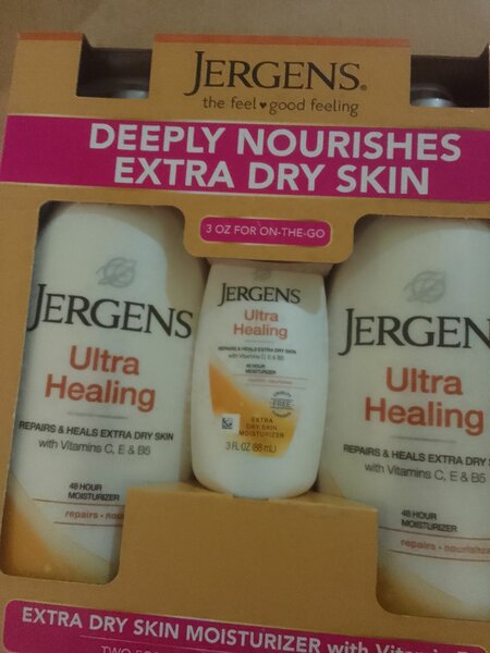 JERGENS BODY LOTION