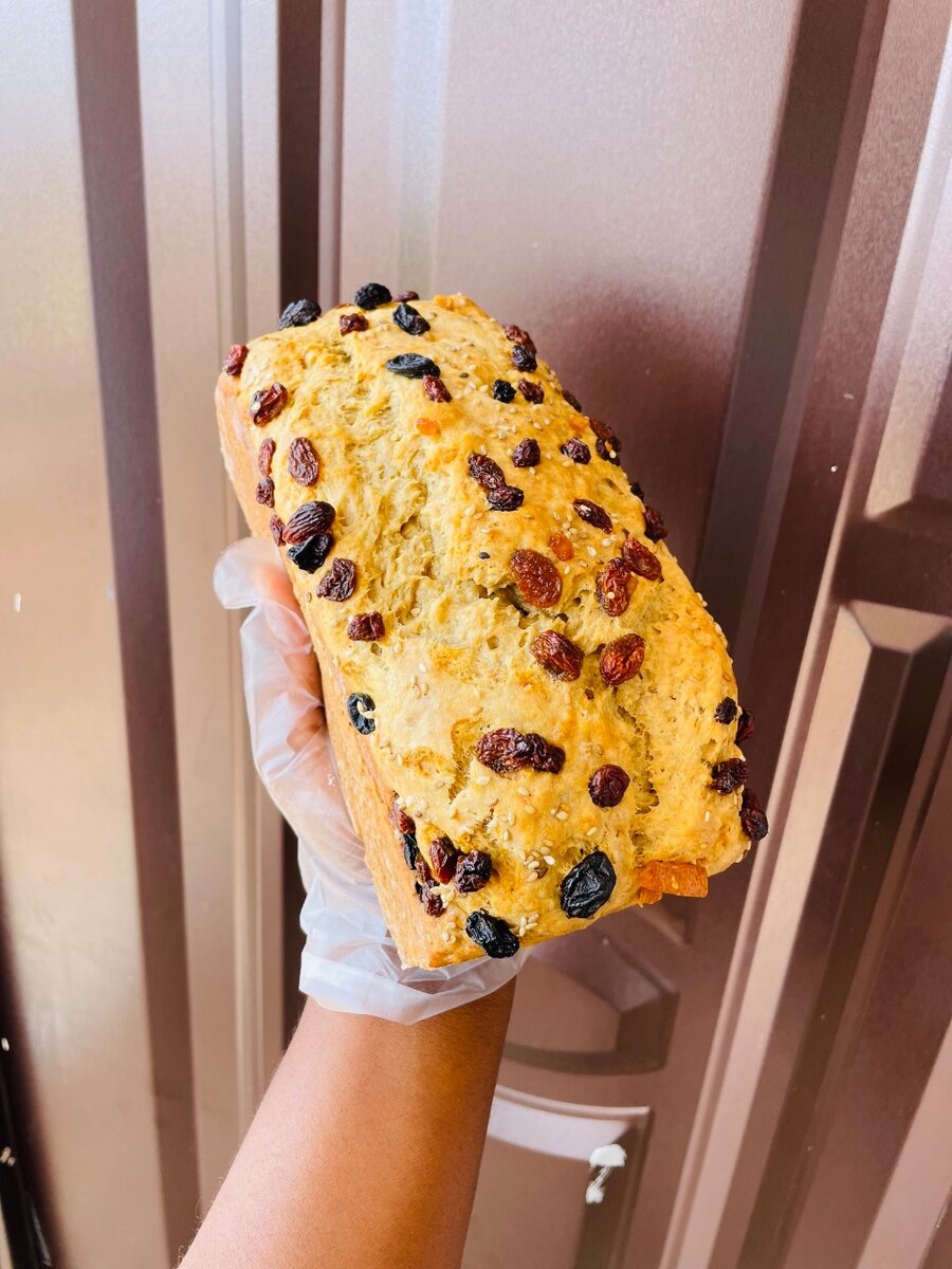 Raisins Banana Bread