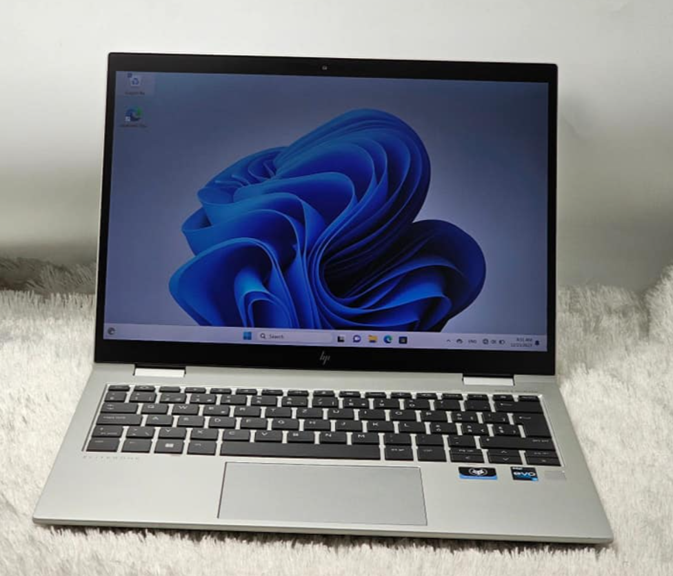 Neat HP Elitebook 840 G10 2 in 1 Notebook