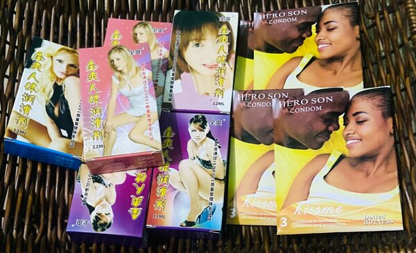 Préservatifs + lubrifiant