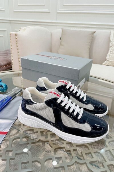 Baskets Prada élégantes