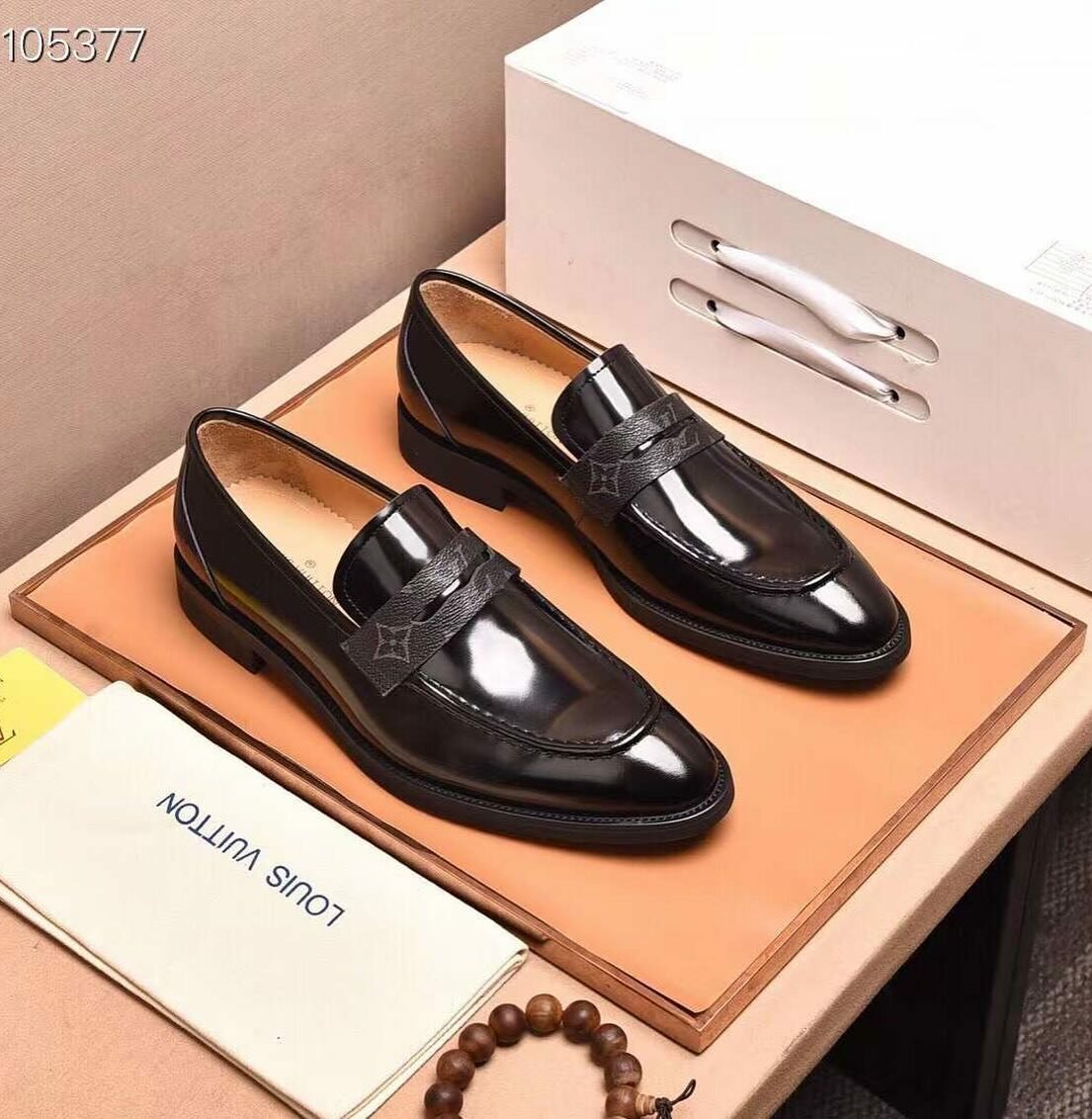Men's shoes
