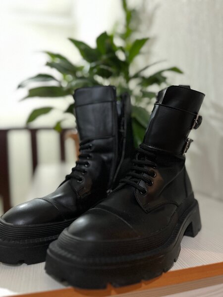 Кожаные ботинки не разу не отдеты зимние качественные турец