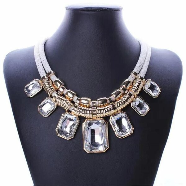 Ladies elegant necklace