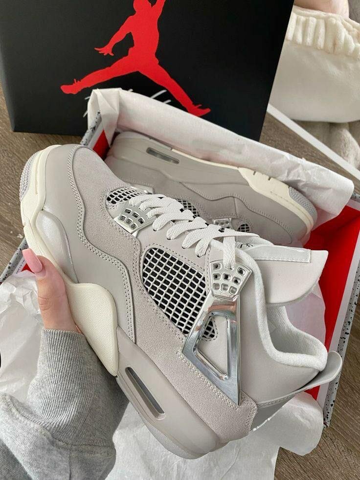 Air Jordan 4