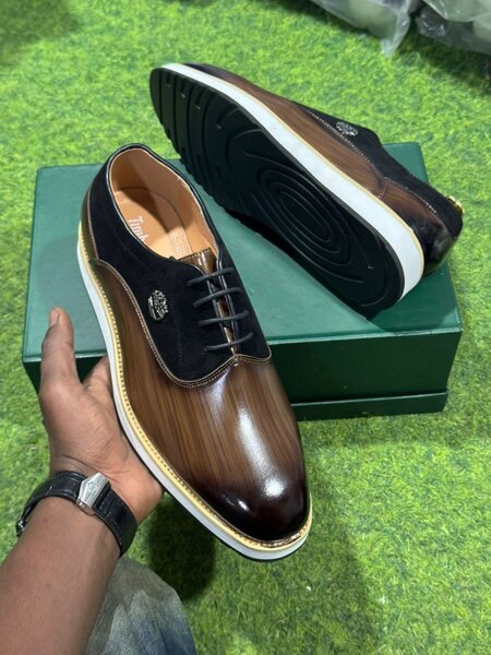 Chaussures Derby en cuir brillant