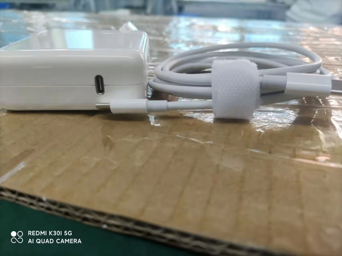 Chargeur MacBook pro 87W