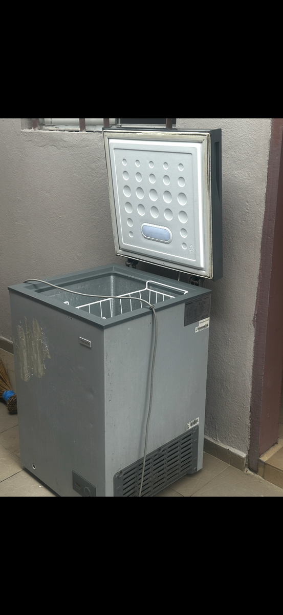 Congélateur coffre compact