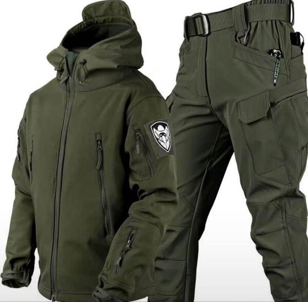 Ensemble tactique imperméable