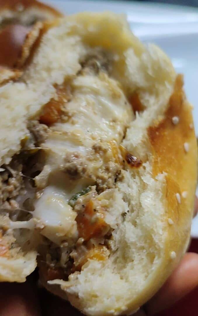 Petits pains farcis au fromage fondant