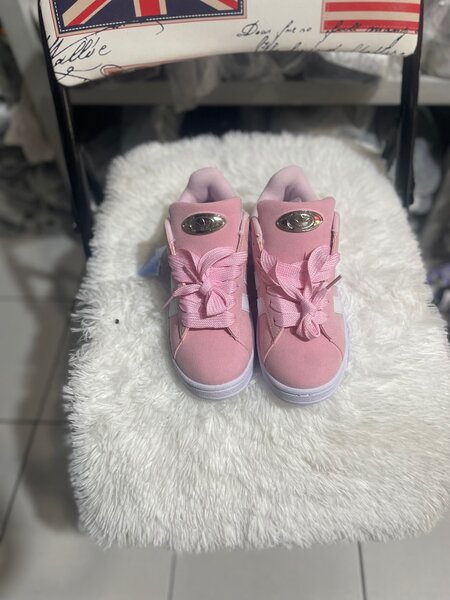 Adidas campus