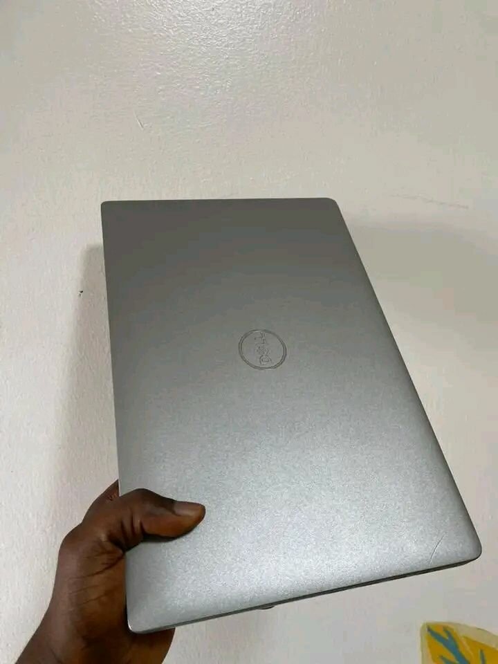 Ordinateur portable Dell i5