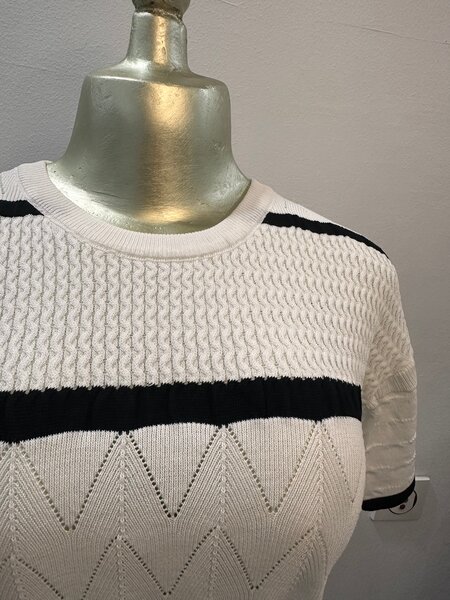 T-shirt en maille rayée chic