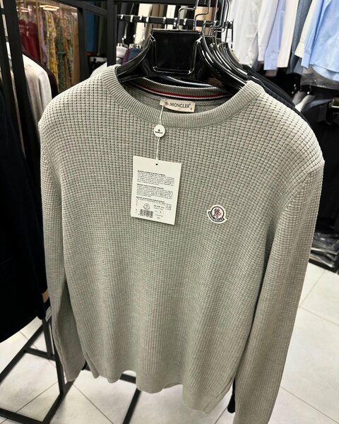 Шикарные кофты Moncler