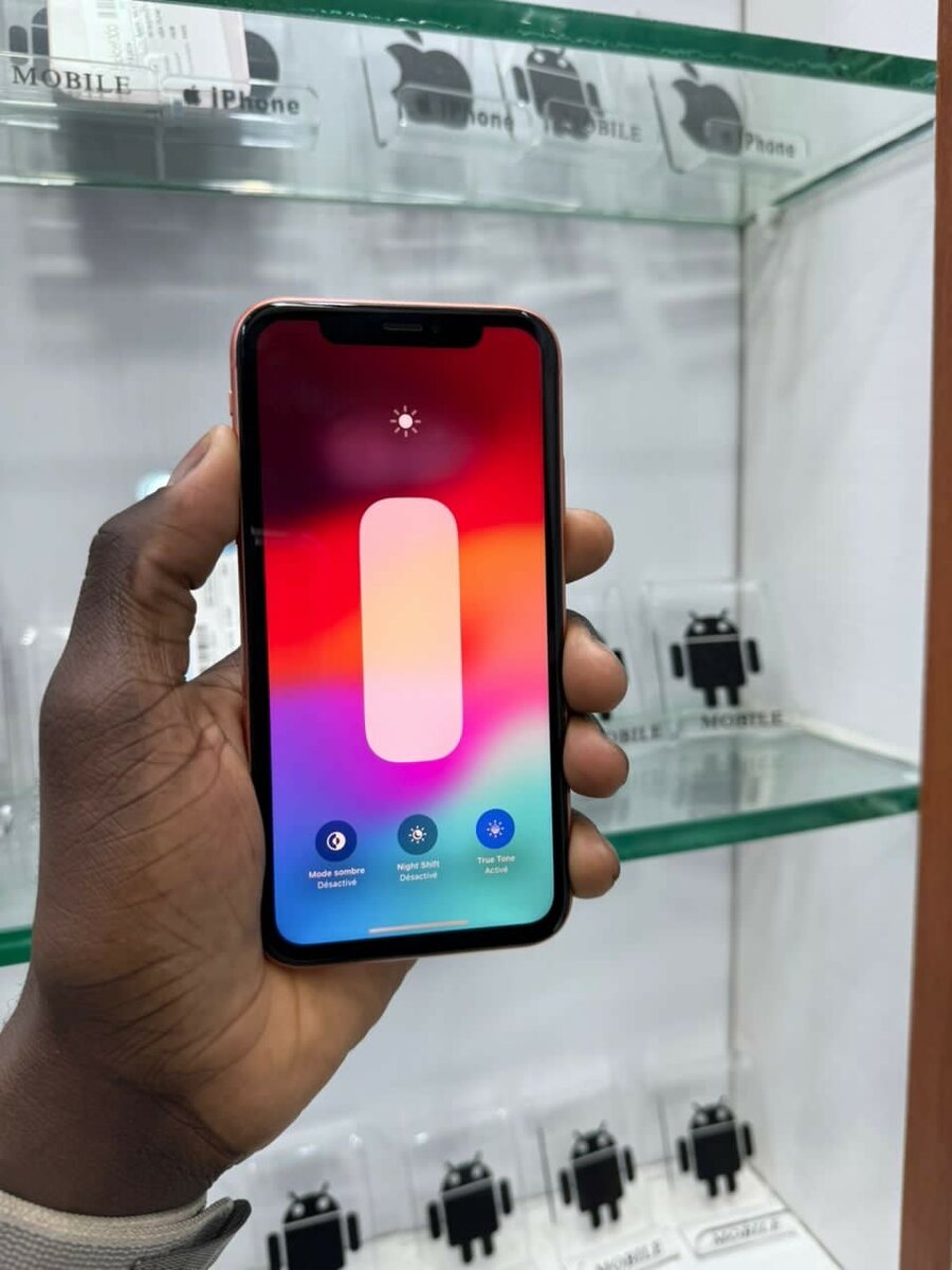 iPhone XR 64giga casineuf