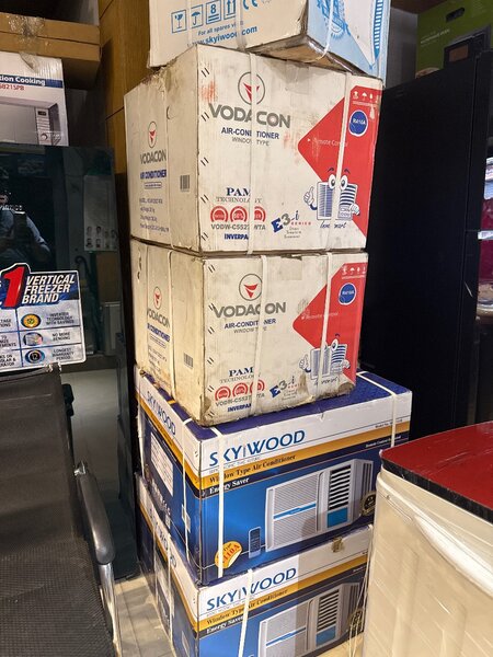 Japanese ac puna ton or half ton available just like a new