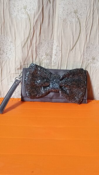 Pochette élégante à paillettes