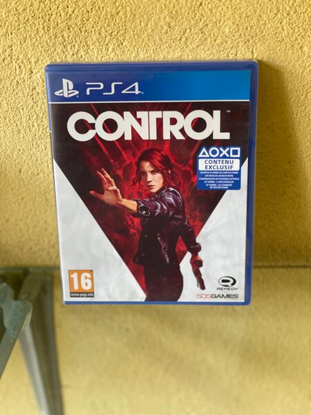 Jeu PS4 Control