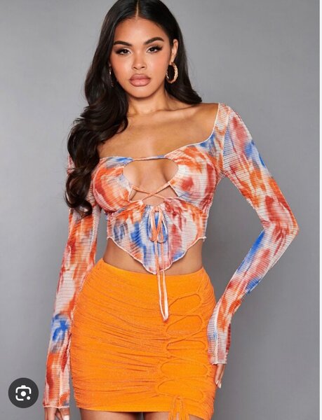 Chic tops
