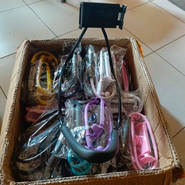 SUPPORT DE TÉLÉPHONE