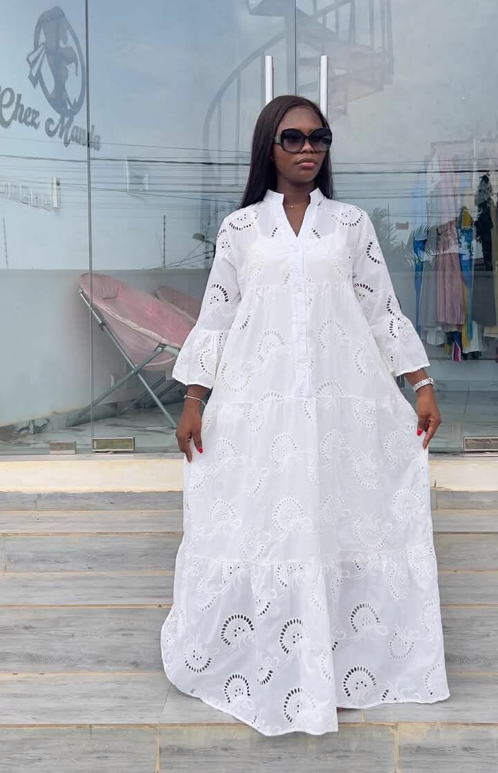 Robe Maxi Élégante en Dentelle