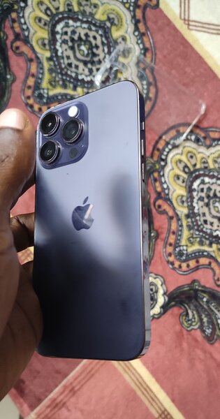 Iphone 14 pro max fine fissure