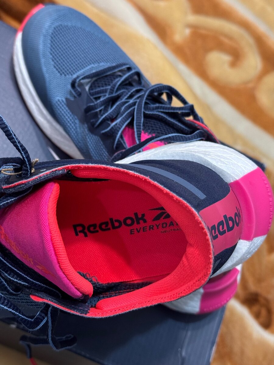 Кроссовки Reebok для занятия спортом
