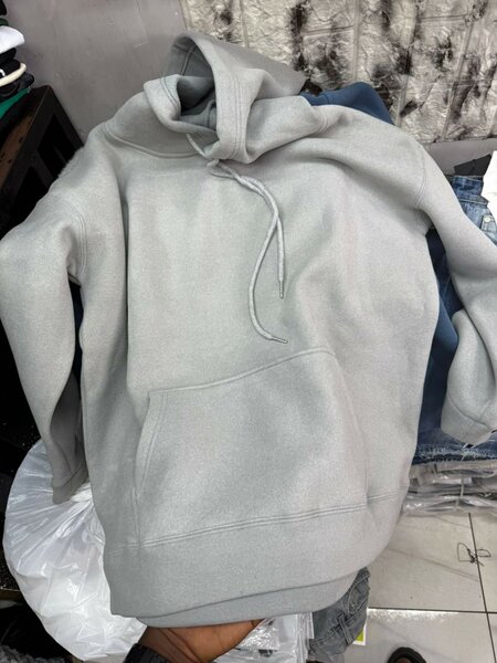 Sweat à Capuche Confortable